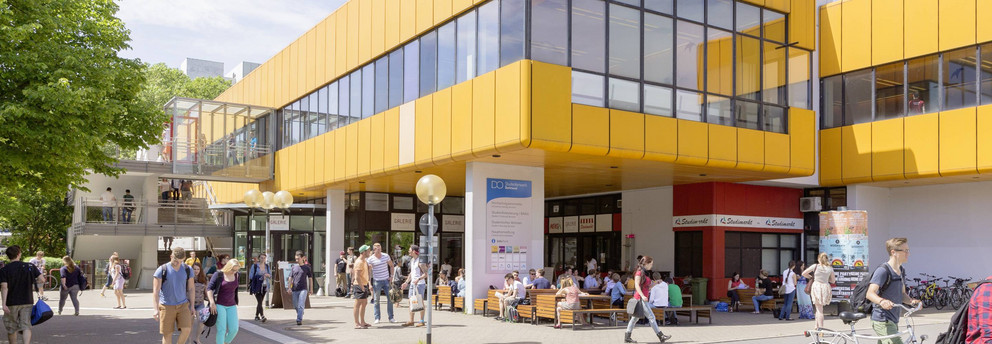 Mensa Campus Nord Mensa Campus Nord mit ein paar Studenten